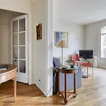 Classic & Charming Parisian Flat - Luxury 16Th